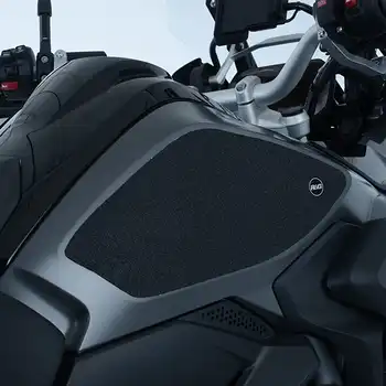 R&G Racing | Tank Traction Grips for BMW
